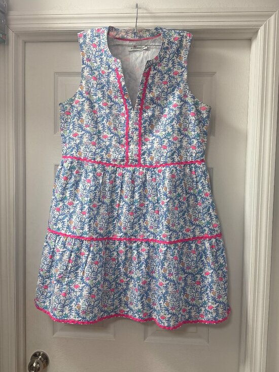 Vineyard Vines Dresses & Skirts - Vineyard Vines Flamingo Otomi Print Tiered Lined Dress w pockets size Medium EUC